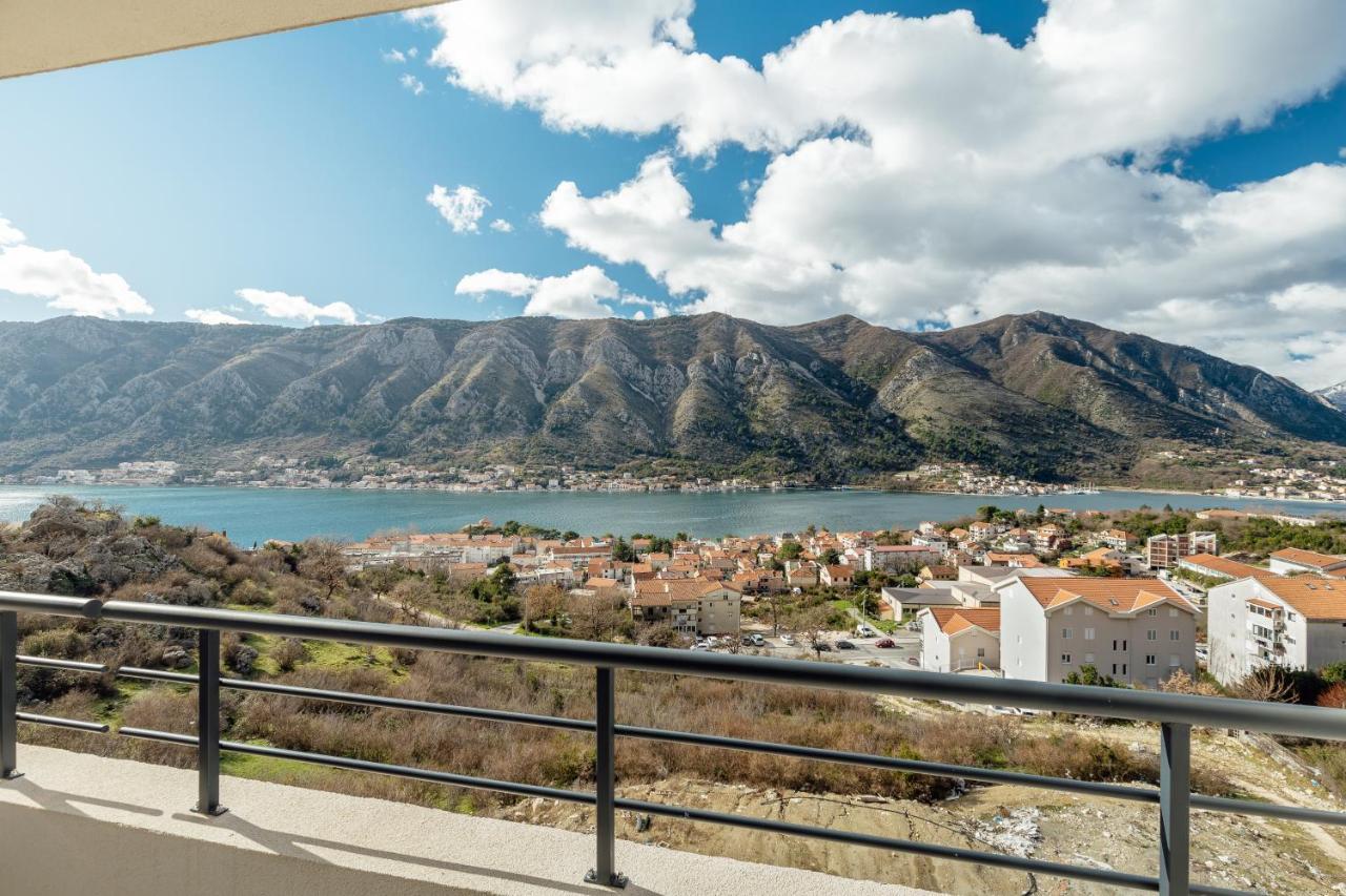 Lana Sea View Apartment Cattaro Esterno foto